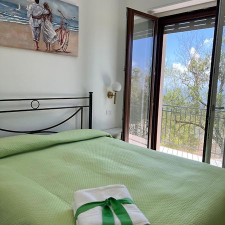 Dente Di Leone Hotel San Mauro Cilento Ngoại thất bức ảnh