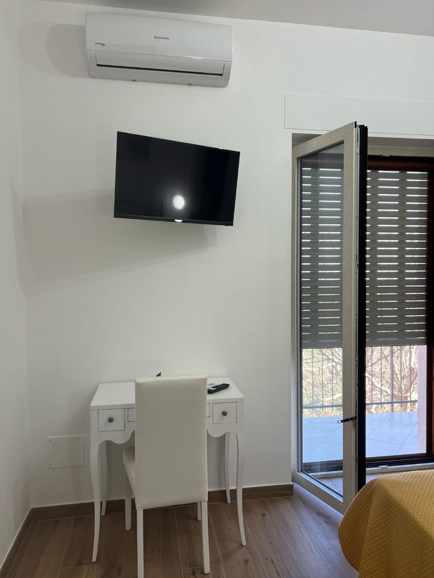 Dente Di Leone Hotel San Mauro Cilento Ngoại thất bức ảnh